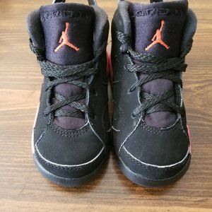 AIR JORDAN RETRO 6  - TODDLERS - SIZE 8 C